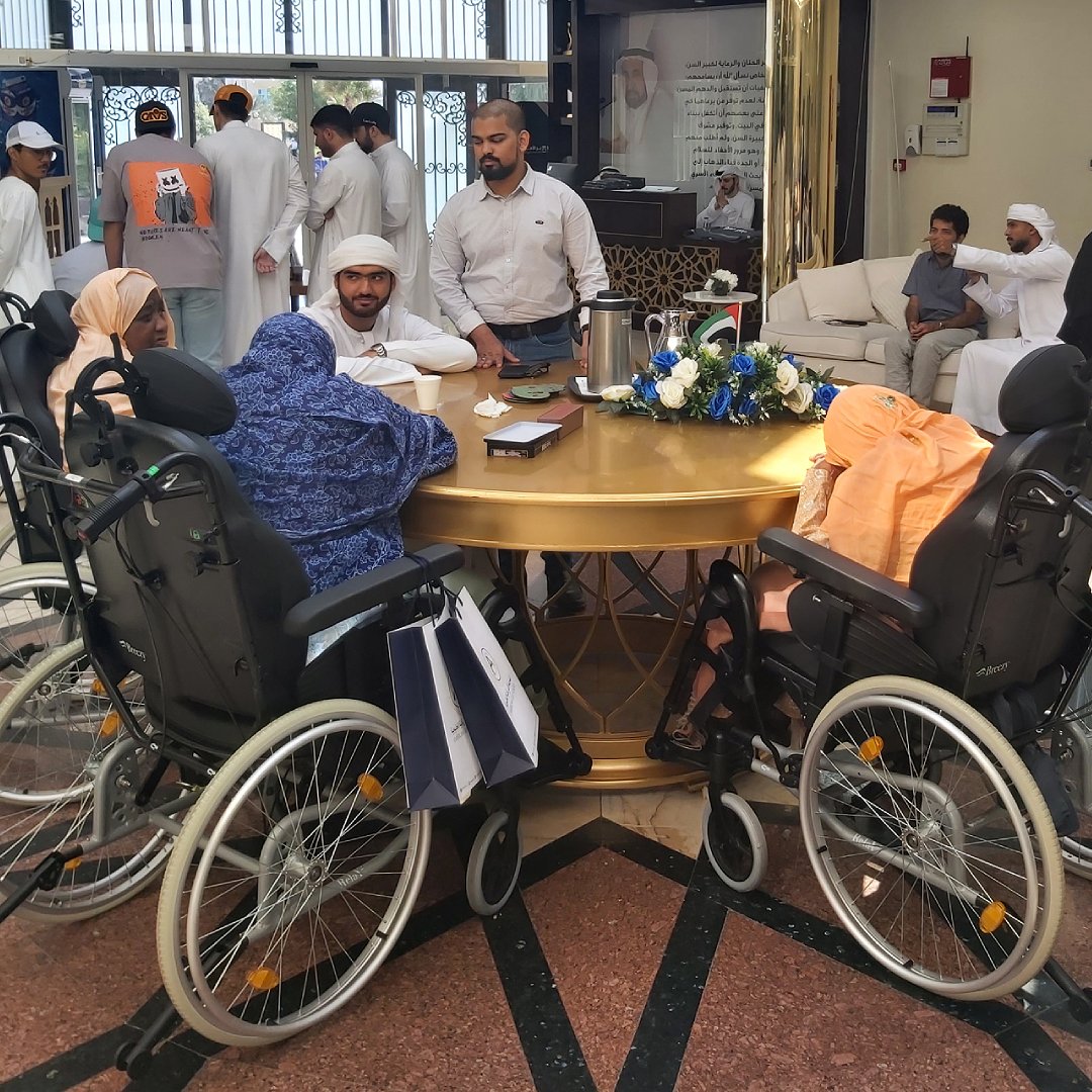 Skyline University College organized a visit to the Old People’s Home in Sharjah